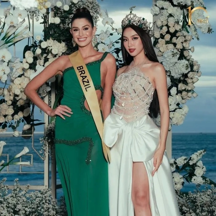 Người đẹp brazil đăng quang miss grand international dáng cong mãng xà môi dày gợi cảm diện gì cũng bốc - 6