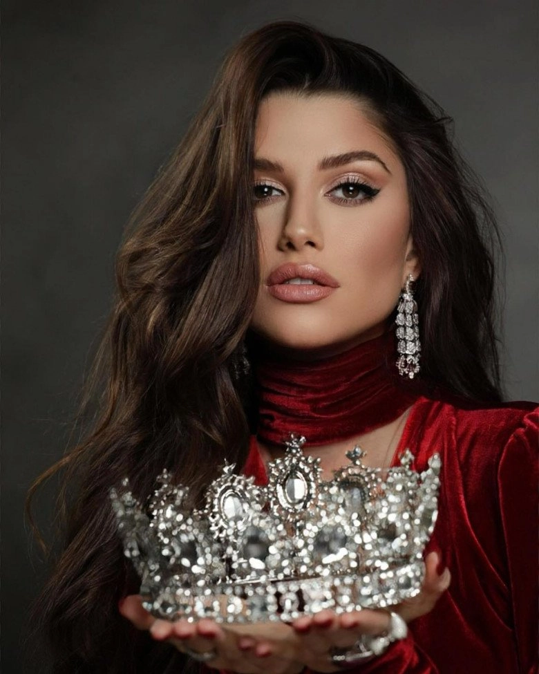 Người đẹp brazil đăng quang miss grand international dáng cong mãng xà môi dày gợi cảm diện gì cũng bốc - 9