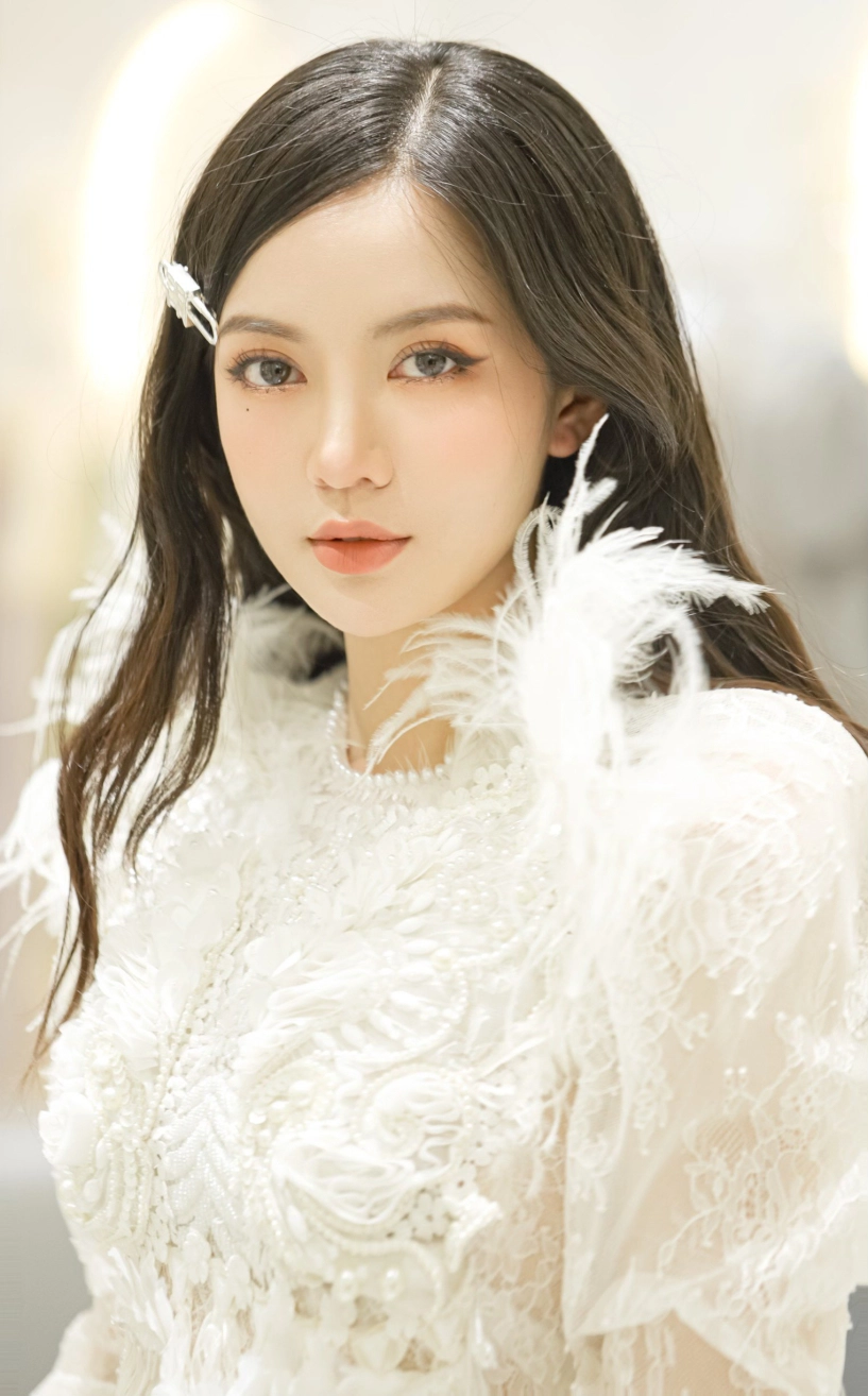 Nhan sắc của mc tú linh - hotgirl mu năm xưa bao chàng trai gọi vợ qua ống kính team qua đường - 8