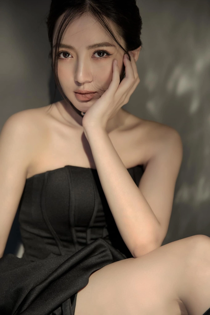Nhan sắc của mc tú linh - hotgirl mu năm xưa bao chàng trai gọi vợ qua ống kính team qua đường - 13