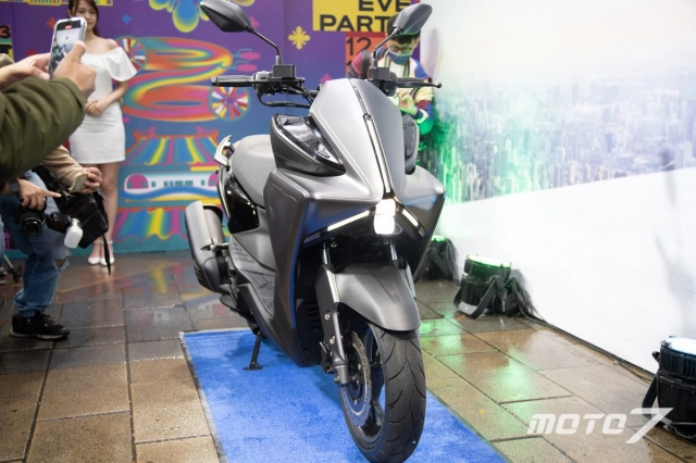 Yamaha augur 2023 khuấy động thị trường với công nghệ đèn lái xe hơi - 17