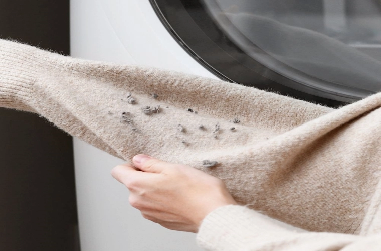 Yên tâm áo quần sạch như ý với máy giặt aqua tích hợp công nghệ tự vệ sinh mặt ngoài lồng giặt thông minh đầu tiên trên thị trường - 1