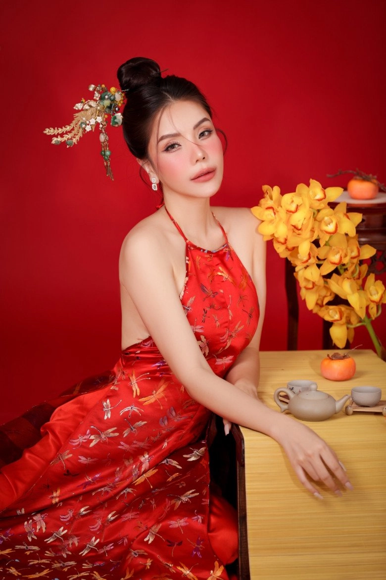 Bà mẹ 4 con nóng bỏng nhất nhì showbiz việt ở nhà 1 triệu đô nhưng cho con học trường công lập - 1