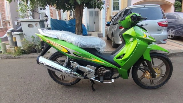 Chi tiết kawasaki zx130 - mẫu xe khiến mọi người nhớ về huyền thoại future i - 2