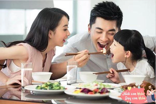 Khoa học chứng minh chồng muốn dạy con tốt trước hết phải thực sự yêu vợ thể hiện tình cảm với vợ mỗi ngày - 7