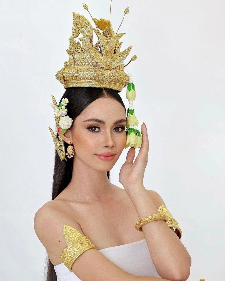 Mỹ nhân campuchia lai pháp đẹp như nữ hoàng là đối thủ nặng ký của ngọc châu tại miss universe - 2