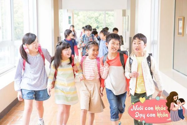 Con gái 11 tuổi lần đầu có kinh nguyệt bị bạn học cười nhạo vì dính ra quần cách giải quyết đáng nể của người mẹ - 4