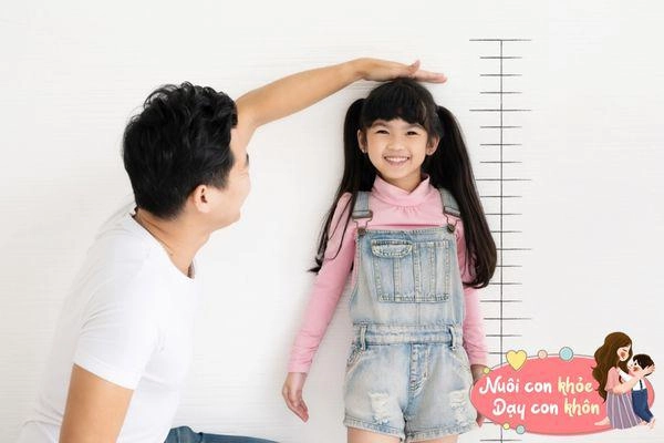 Con nuôi mãi không lớn đi khám bác sĩ bảo đã suy dinh dưỡng dấu hiệu thứ 4 hoá ra mẹ đã phớt lờ - 4