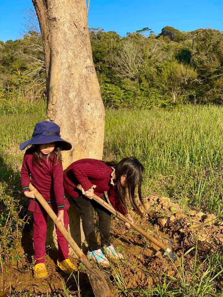 Không còn lội suối cuốc đất 4 con lý hải - minh hà có chuyến du lịch trong mơ tại resort sang trọng - 10