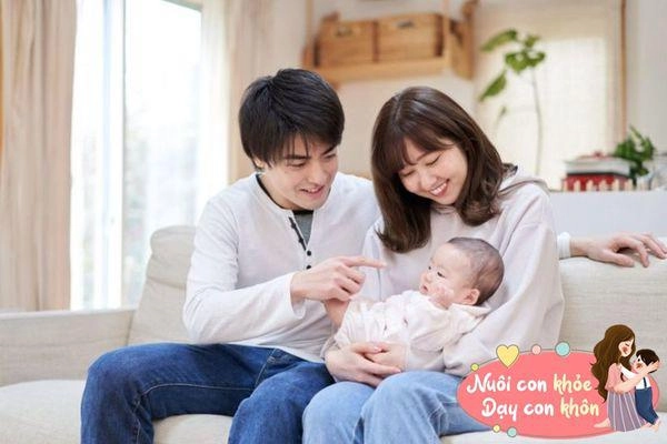 Mẹ buồn rầu khi con mới sinh quá xấu xí nhưng y tá lại nói sau 3 tháng bố mẹ sẽ ngạc nhiên vì vẻ xinh xắn này - 7