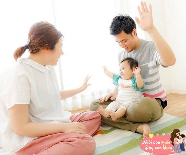 4 trò chơi vận động cho trẻ sơ sinh 5 tháng tuổi cứng cáp phát triển trí não nhanh - 8