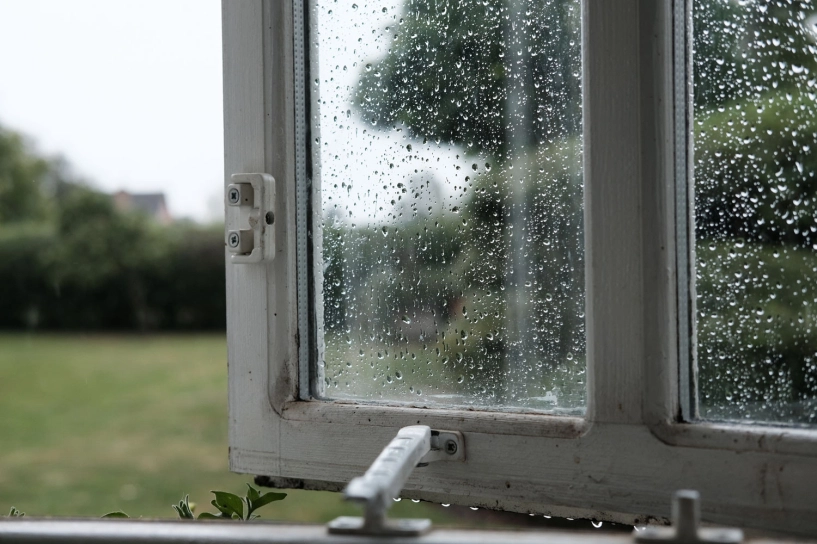 5 sai lầm kinh điển khi trời nồm ẩm rất nhiều người mắc phải khiến nhà ướt thêm thiết bị điện nhanh hỏng - 3