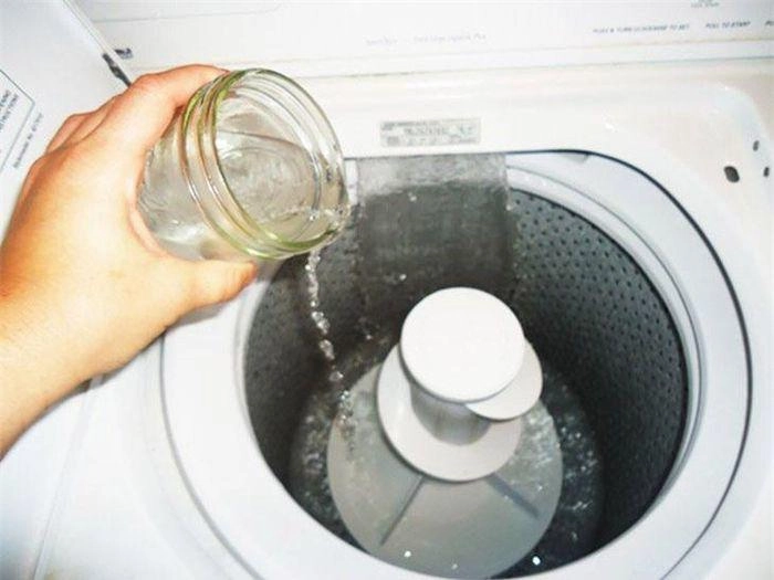 Bỏ 3 viên đá lạnh vào máy giặt quần áo lấy ra tự phẳng lì thơm phức - 2