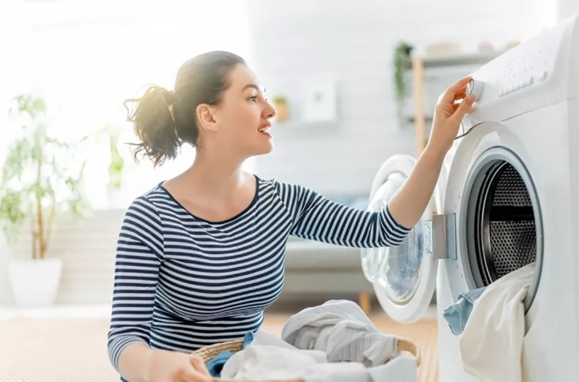 Giặt và phơi quần áo tưởng đơn giản rất nhiều người làm không đúng khiến quần áo lâu khô bốc mùi khó chịu - 1