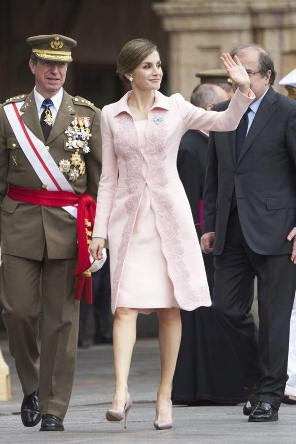 Mê diện đồ màu hồng hoàng hậu mặc đẹp hơn kate middleton khẳng định đẳng cấp sang nhưng không sến - 1