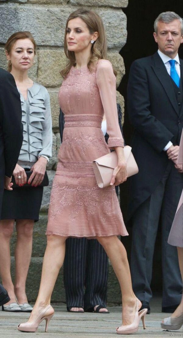 Mê diện đồ màu hồng hoàng hậu mặc đẹp hơn kate middleton khẳng định đẳng cấp sang nhưng không sến - 7