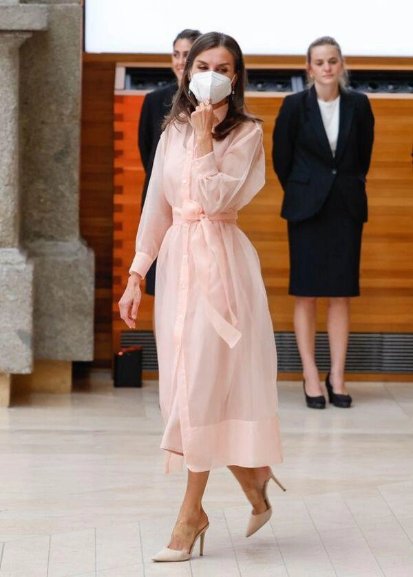 Mê diện đồ màu hồng hoàng hậu mặc đẹp hơn kate middleton khẳng định đẳng cấp sang nhưng không sến - 11