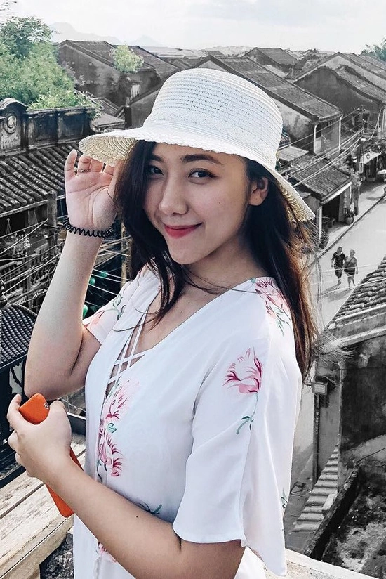 Ngoài em gái uyển ân nổi tiếng showbiz trấn thành còn có một em gái lấy chồng hong kong mẹ 2 con vừa đẹp vừa giàu làm bà chủ nhà hàng - 4