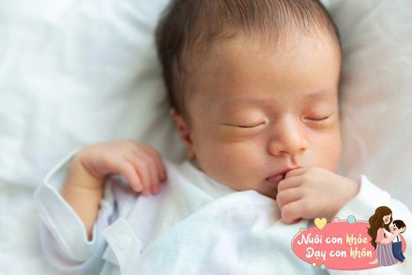 Trẻ sơ sinh chào đời có 4 đặc điểm xấu xí lớn lên chắc chắn đẹp tựa thiên thần - 10