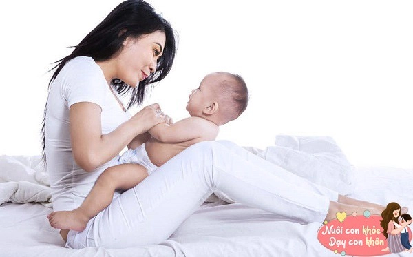 Trò chơi vận động cho trẻ cho trẻ 11 tháng tuổi con nhanh biết nói tập đi cứng cáp - 3