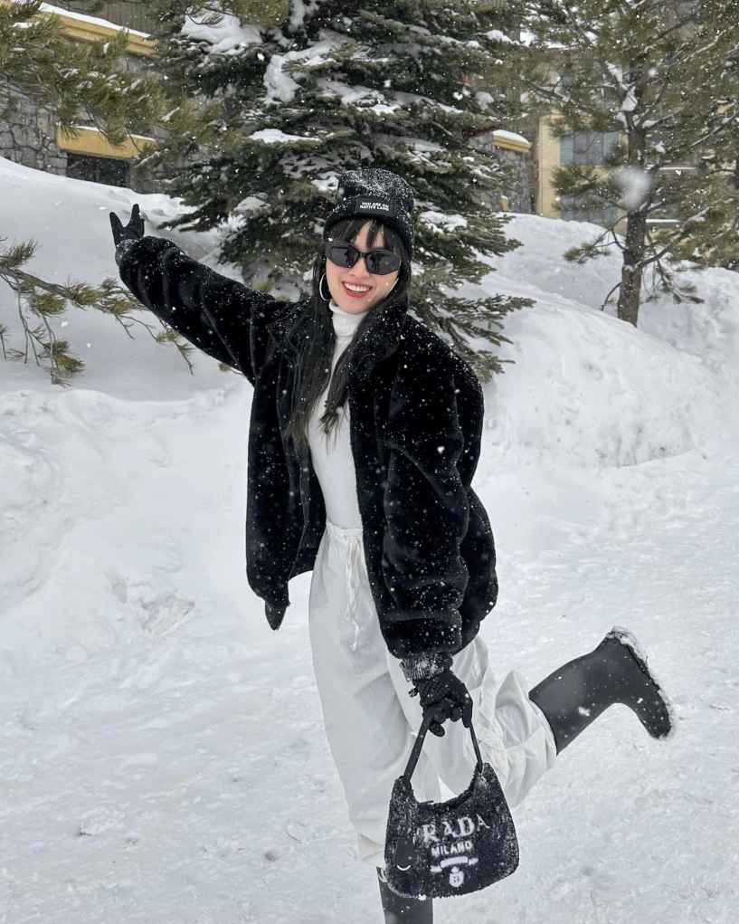 Vượt mặt phạm hương mỹ nữ khánh hòa diện áo tắm khoe dáng ngọc ngà giữa trời tuyết lạnh thấu xương - 10