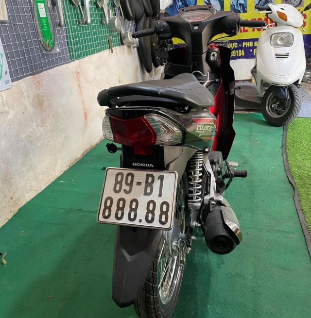 Honda blade biển vip độ thành wave alpha giá 200 triệu đồng - 2