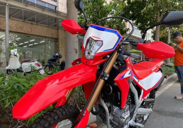 Honda crf300l 2023 đầu tiền về tại vn kèm giá bán - 4