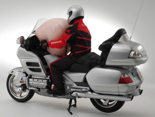 Honda đang phát triển cải tiến túi khí trên xe máy - 3