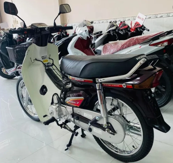 Honda dream thái 1994 dọn mới vẫn có giá 150 triệu đồng - 3