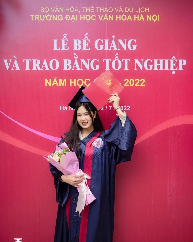 Phát hiện nữ luật sư 2k đẹp chẳng khác trên phim nét đẹp tri thức và nhân ái còn rạng ngời hơn gấp bội - 3