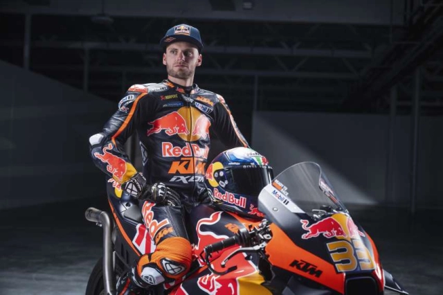 Red bull ktm factory racing ra mắt đội hình motogp trong năm 2023 - 4