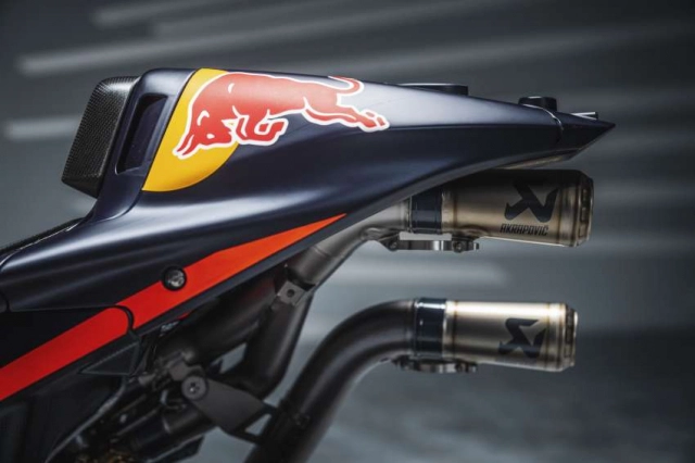 Red bull ktm factory racing ra mắt đội hình motogp trong năm 2023 - 13