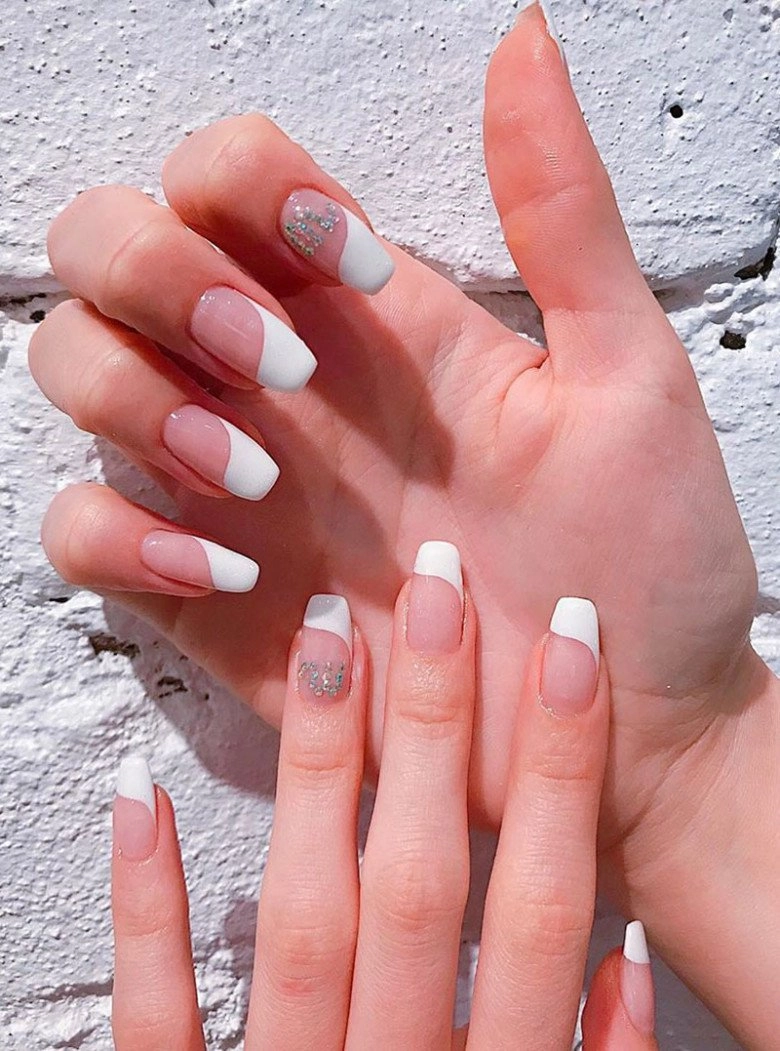 Theo xu hướng nail mắt mèo nhiều chị em ấm ức ôm chiếc móng như úp thìa đón tết - 17