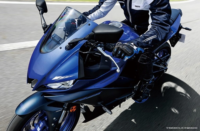 Yamaha r25 2023 chính thức ra mắt với giao diện ấn tượng - 1