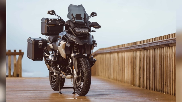 Bmw ra mắt r1250gs ultimate edition được trang bị đến 6 gói độ - 1