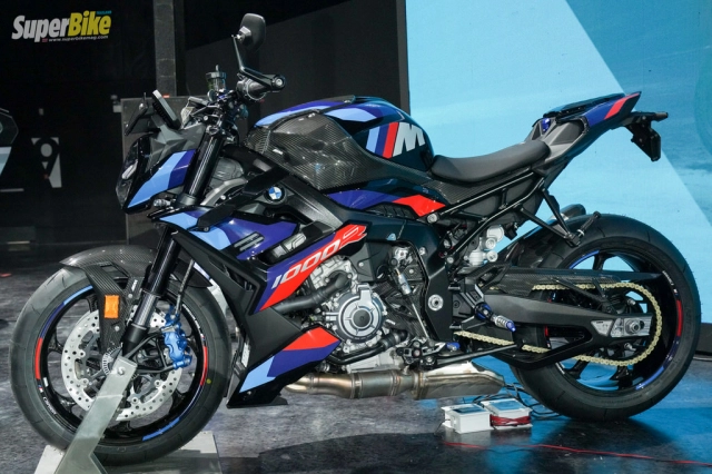 Chi tiết bmw m1000r 2023 lộ diện tại thái lan với vẻ ngoài cao ngạo - 3