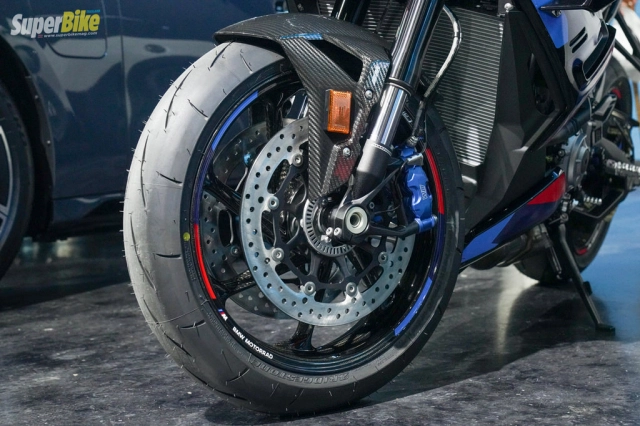 Chi tiết bmw m1000r 2023 lộ diện tại thái lan với vẻ ngoài cao ngạo - 6