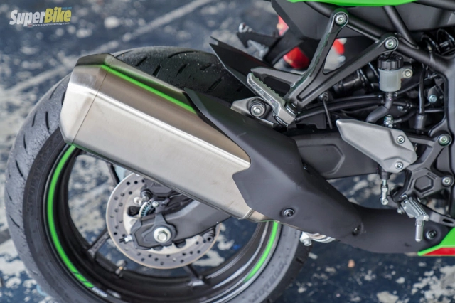 Đánh giá chi tiết kawasaki zx-4r se động cơ 4 xi-lanh hấp dẫn vừa trình làng - 6