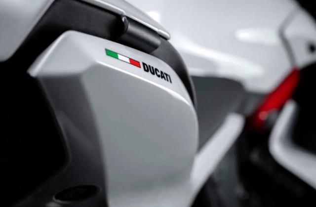 Ducati supersport 950 s 2024 được cập nhật màu sơn - 4