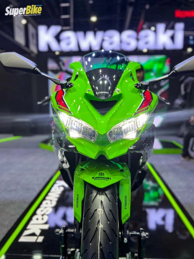 Kawasaki ninja zx-4r 4 xi-lanh 400cc chính thức ra mắt tại thái lan - 1