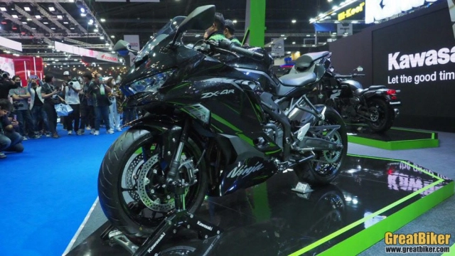 Kawasaki ninja zx-4r 4 xi-lanh 400cc chính thức ra mắt tại thái lan - 22