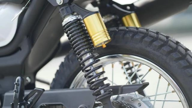 Khám phá cross 125x - mẫu xe sở hữu cây pô y hệt súng 6 nòng kịch độc - 13