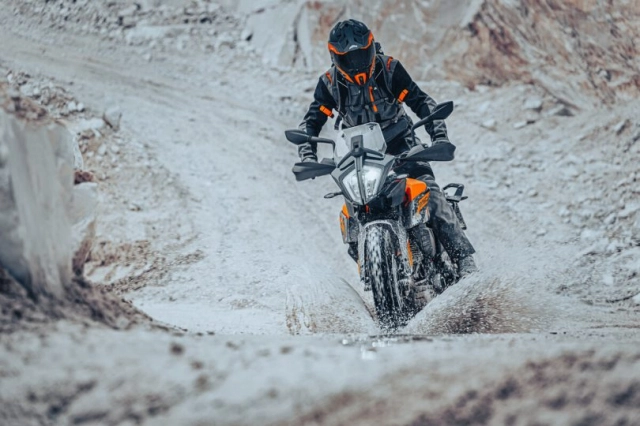 Ktm 390 adventure 2023 ra mắt phiên bản bánh căm và hệ thống treo có thể điều chỉnh - 5