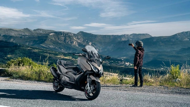 Kymco lột xác diện mạo ak premium 2023 mới tại châu âu - 5