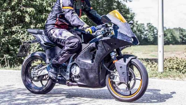 Lộ diện ktm rc390 2024 đang trong quá trình thử nghiệm - 1