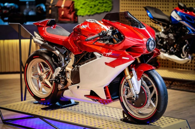 Mv agusta superveloce 1000 lần đầu tiên trình làng tại fuoriconcorso 2023 - 3