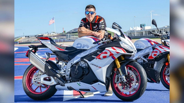 Phiên bản đặc biệt của aprilia rsv4 factory 2023 và tuono factory 2023 xuất hiện tại cota - 2