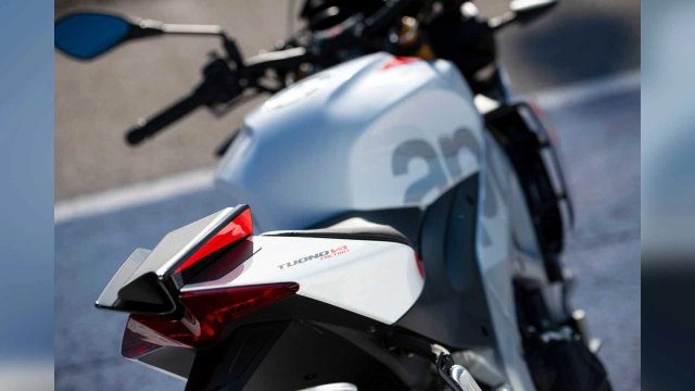 Phiên bản đặc biệt của aprilia rsv4 factory 2023 và tuono factory 2023 xuất hiện tại cota - 15