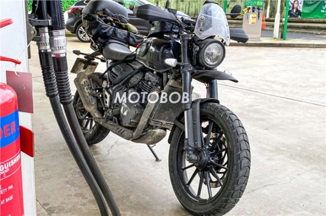 Triumph scrambler 400 mới lộ diện video chạy thử - 1