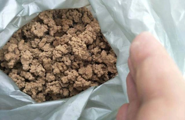 3 chất làm tơi đất tự nhiên thêm một ít vào chậu đất sẽ tơi xốp mềm như bánh mì - 1